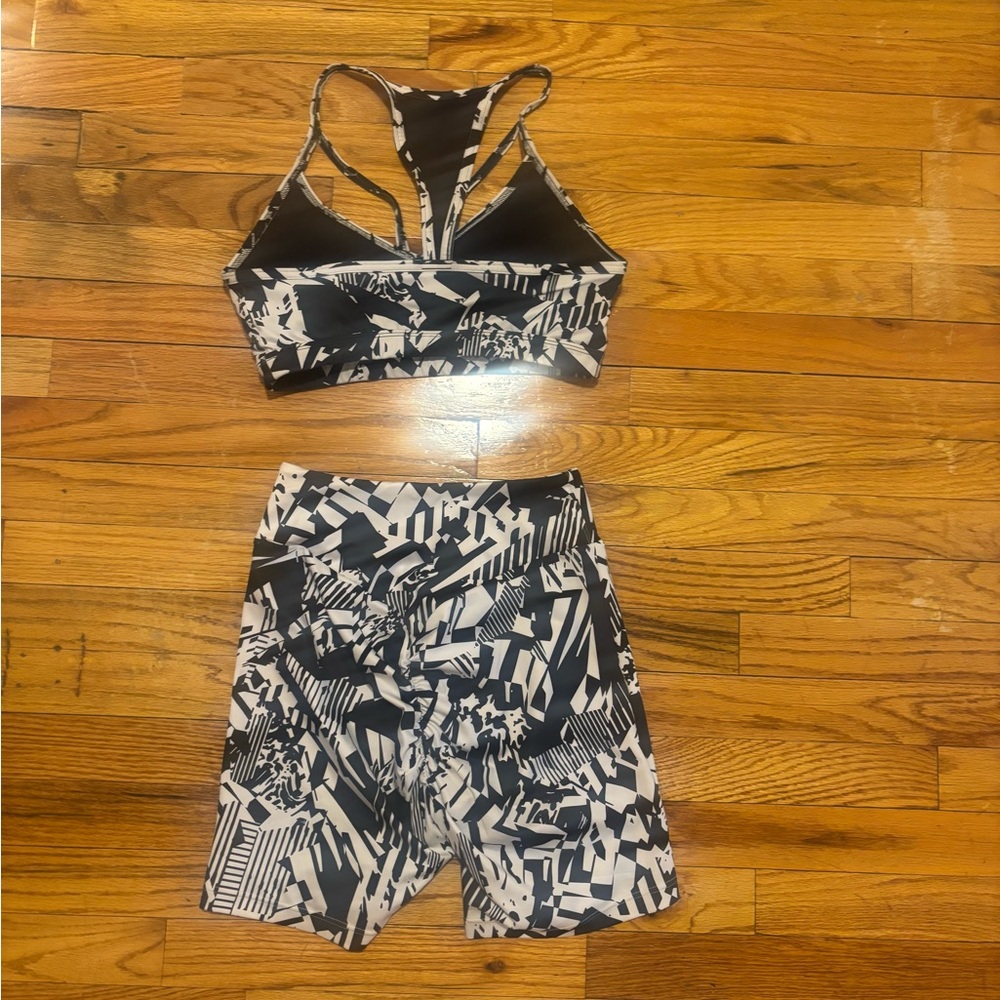 Printed Gymshark Set - Picture 2 of 4